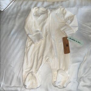 Bloomingdale's White Baby Footed One-Piece Zip Sleeper
